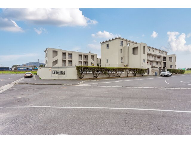 <!--[if BLOCK]><![endif]--> 27 La Bonitos Briardene Street, Parowvallei, Parow <!--[if ENDBLOCK]><![endif]-->